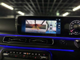 狭い駐車場や取り回しも余裕。360度カメラが車両周囲をリアルに映し出し、まるで上空から見ているかのような安心感とスムーズな操作性を実現します。
