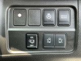乗り降りに便利な両側ハンズフリーオートスライドドアを装備しております。