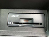ETC付です。高速道路料金所での小銭の出し入れや雨天時における窓の開閉などの煩わしさが解消出来ます♪料金所の通過もスムーズで快適ですよ☆