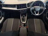 Audiは創業者であるホルヒの「いかなる時代においても第一級の素材を用い、操縦安定性に優れ、さらに進歩的なクルマの製造を目指す」という考え方に則り、こだわり抜かれたインテリアを目指しています。