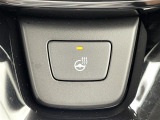 【ステアリングヒーター】冬場の寒い日に手がかじかみながら運転するのはツライですよね。でも、これがあれば安心です!ハンドルのグリップ部がじわっと暖かくなって心までポカポカします。