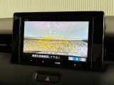 【バックカメラ】リバースにするだけで映ります、後方の安全確認や、狭い駐車場での車庫入れ、雨の日や夜間など視界の悪い時に便利です!安全にバックする為には欠かせない装備です。