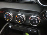 各操作スイッチが運転席すぐ近くにありますので、操作性バッチリです。