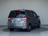 バックカメラが付いているのでバックでの車庫入れも安心です。