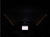 夜間に室内を照らしてくれるルームライトです♪♪