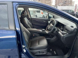 ドライバーへの負担がかかりすぎないように設計され、運転の疲労を軽減したシートになっております