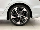 弊社掲載車両につきましては、モータープールに在庫しているため、ご来場の際は事前にご連絡いただけますとスムーズなご案内ができます。