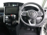 運転席です!シンプルながら必要な機能が詰まっているお車ですよ!