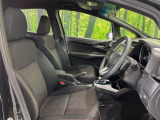 運転席シート廻りは使用感も少なく、良好な状態となっています。前オーナー様が丁寧に使っていたことがよくわかりますね。