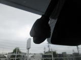 ドライブレコーダーも装備しています。万一の事故の際、録画映像が役に立つこともございます。
