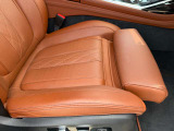 車両の詳細、ご質問につきましては、弊社営業スタッフまでお気軽にご連絡下さいませ。遠方のお客様には実車の詳細画像送信も承ります。お客様からのお問合せをお待ち致しております。