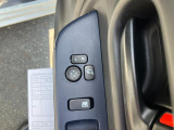 電動格納ミラー操作スイッチ