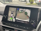 アラウンドビューモニターは、まるで上空から見たような映像で駐車をサポート!苦手な駐車も心強いですね!