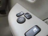 電動格納ドアミラーなので、角度の調節が自由自在です!