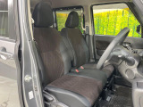 運転席シート廻りは使用感も少なく、良好な状態となっています。前オーナー様が丁寧に使っていたことがよくわかりますね。