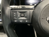 ステアリングスイッチ搭載!ハンドルひとつで手を離さなくても運転中視線をそらさなくても操作が出来て便利です♪