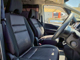 運転席も広々としており運転しやすい環境を実現しています☆