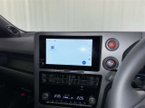 ディスプレイオーディオを装備。スマホとクルマをつなぐことで、これまでのナビに加えて、いろんなサービスが楽しめます。