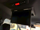 【フリップダウンモニター】付き☆後部座席に座りながら大画面でTVやDVDをお楽しみいただけます♪