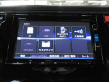 フルセグTV搭載。CD/DVD再生、Bluetoothオーディオに対応しています。