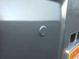 障害物を検知するソナーセンサーが取り付けられています。