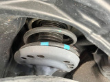 お車を安心してお乗りいただく為には、足回りの定期点検が欠かせません。サービスサポート(有償保証)では無料点検もご提供しており、安心のカーライフをお過ごしいただけるサポート体制が整っています。