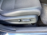 自社整備工場で点検整備をおこなってからお渡ししています。車検が残っている場合は『12ヶ月点検整備』を、車検整備付きの場合は『車検整備』をおこないます。整備費用は車両本体価格に含まれています。