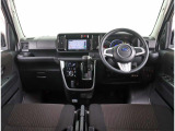 ドライバーが運転以外のことに気を遣うことなく、疲れにくく、安心・集中して運転ができる。SUBARUは視界設計をはじめ、操作パネルやシートのデザインなど細部にまでこだわっています。