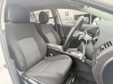 運転席シート廻りは使用感も少なく、良好な状態となっています。前オーナー様が丁寧に使っていたことがよくわかりますね。