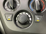【シートヒーター】寒い日に重宝するシートヒーター!エアコンより早く温まってくれるので寒がりの人も安心ですね♪エアコンの温風は乾燥するから苦手、という方にもをおすすめです。