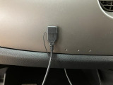 スマホの充電に便利なUSB端子もございます!