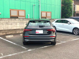 当店はアウディフォルクスワーゲンリテールジャパンの取扱車両でしたら、どちらの店舗のお車でもお取り寄せ可能です。