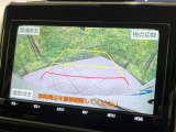 【バックカメラ】駐車時に後方がリアルタイム映像で確認できます。大型商業施設や立体駐車場での駐車時や、夜間のバック時に大活躍!運転スキルに関わらず、今や必須となった装備のひとつです!