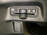 ハンドルの左下にETCがついています。高速道路の料金所の通過も楽々です。カードの取り出しもしやすい場所についています。