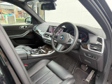 BMW Premium Selection 江戸川は、約20台の展示スペースがあり、常時新車拠店より厳選された認定中古車が続々と入庫しております。