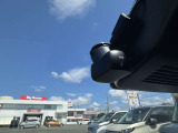 【ドライブレコーダー】時間に合わせた情報をしっかりと録画録音いたします。運転に際してのトラブルや事故などの映像もしっかりと録音録画いたします。