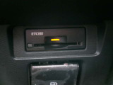 ETC2.0装備♪従来のETCの高速利用料金の収受だけではなく、渋滞回避や安全運転支援といったドライバーに有益な情報を提供してくれます♪