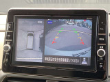 アラウンドビューモニター装備!空から見ているような映像によって不慣れな場所での車庫入れや縦列駐車等はもちろん狭い道でのすれ違いも安心♪