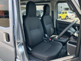 自動車保険も取り扱っておりますの無料で見積りをいたします♪ お客様のお話を伺い、お客様に合った的確なプランをご提案させて頂きます。