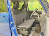 運転席シート廻りは使用感も少なく、良好な状態となっています。丁寧に使われていたことがよくわかりますね。