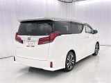 沢山乗れるのがこの車の魅力!2台で移動しないと・・・なんて時もこの車なら1台で!大活躍です♪
