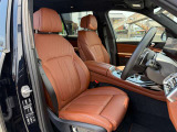 BMW Premium Selection 江戸川は、約20台の展示スペースがあり、常時新車拠店より厳選された認定中古車が続々と入庫しております。