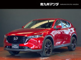 中古車専門再生工場にて熟練専任スタッフが丁寧に清掃、仕上げを実施しております。また、お客様に安心してご検討いただける様、公取協が定める基準に基づき車両検査を実施し、車両状態評価証を発行しております。