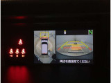 フロントカメラ 見づらく出づらい交差点などで大活躍 安全確認をお忘れなく。
