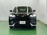 LEDヘッドライトを装備しています。LEDヘッドライトはとても明るく、雨の日や夜間走行も安全・安心です。オートライトコントロール付きで周囲の明るさに応じて自動で点灯・消灯します
