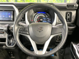 【純正革巻きステアリング】上質な革を使用することで、手にしっかり馴染みとても運転しやすいハンドルです♪