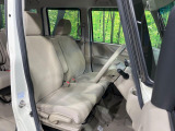 運転席シート廻りは使用感も少なく、良好な状態となっています。丁寧に使われていたことがよくわかりますね。