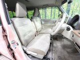 運転席シート廻りは使用感も少なく、良好な状態となっています。丁寧に使われていたことがよくわかりますね。