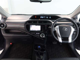 高いホールド性で運転姿勢が安定します。長距離ドライブでも疲れにくいのが魅力です。快適なドライビングライフをお送りください♪