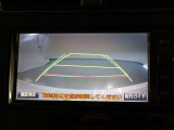バックガイドモニターで、後方を確認しながら安心して駐車することができます。運転初心者も熟練者も必須の機能ですよ!